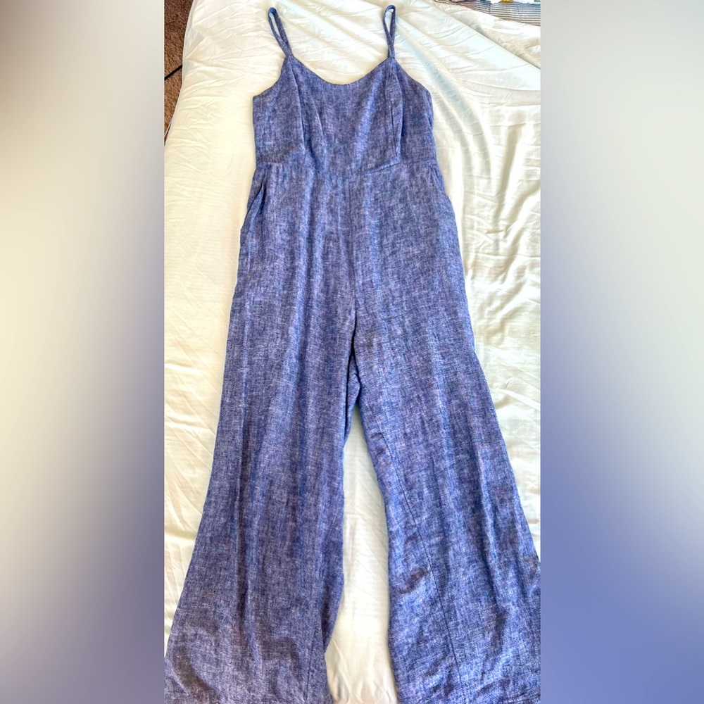 Denim-looking jumpsuit. Medium.